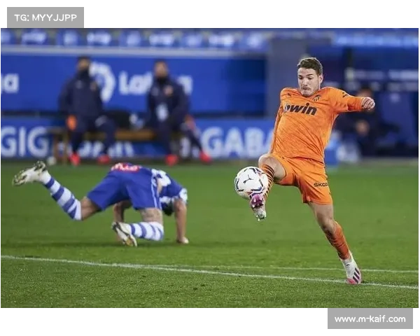 朗斯客场疲软隐患暴露，0-2不敌垫底队梅斯