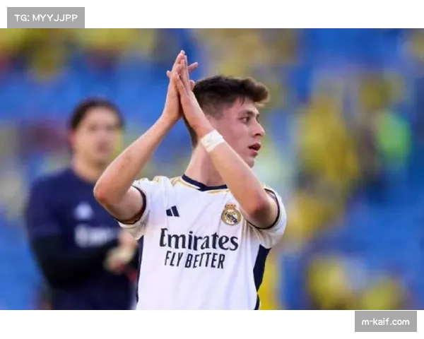 镜头：皇马小将居莱尔欧冠首秀，替补登场完成一次关键抢断